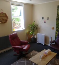 Cosy therapy room in the gardens (Wednesday and wknds)