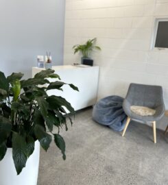 Self-contained clinic (3 consulting rooms) available for exclusive sub-lease 2 days p/w