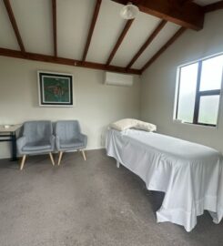 Halswell Road Clinic room for rent