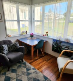 Consulting room and children’s playroom in Glen Eden