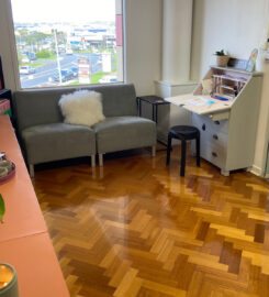 Versatile Therapy Room in Sunnynook, North Shore