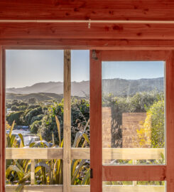 Retreat-Style Therapy Cabin for Hire – Paekākāriki