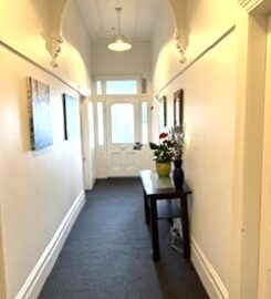 Ponsonby Professional room for rent