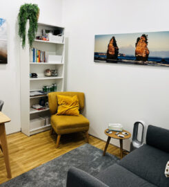 Clinic Room for Rent