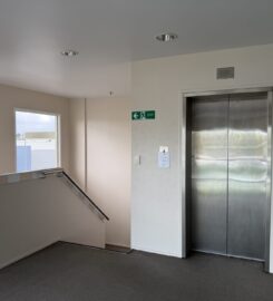 Versatile studio and group room in Sunnynook